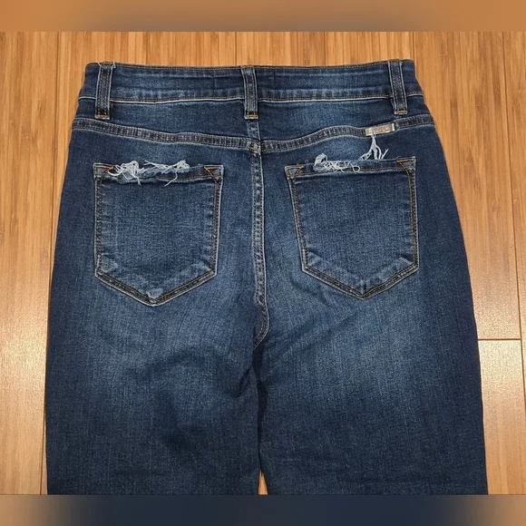 NWOT KanCan Highwaist Distressed Blue Jeans - Picture 7 of 9